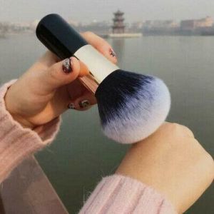 Professional Powder Blush Brush Foundation Make Up Soft Large Cosmetics Tool